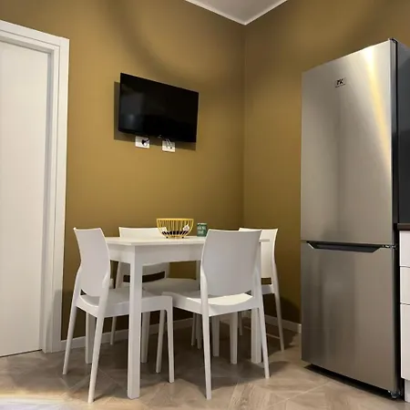 House On Sunday Luna